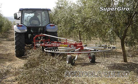Rastrillo SuperGiro trabajando en olivar